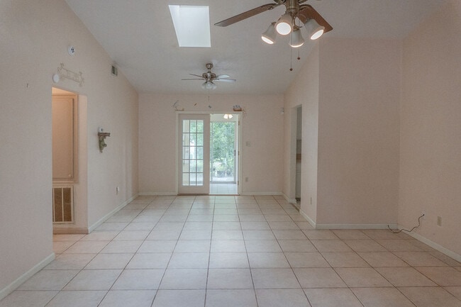 Photo - 4204 Carnwath Rd