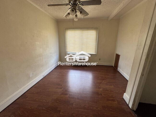 Photo - 3925 Chicago Ave