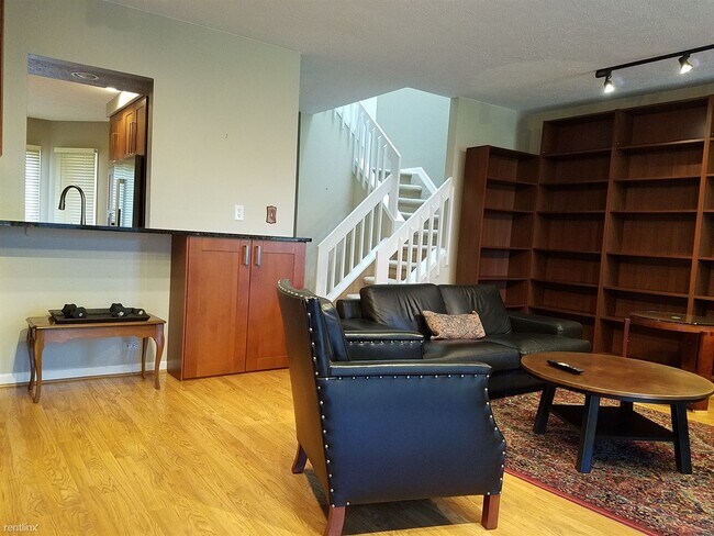 Photo - 3 br, 3.5 bath Condo - 2050 Bancroft Dr