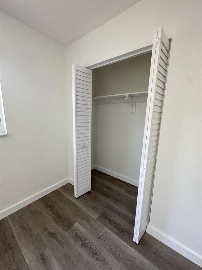 Photo - 4051 NE 4th Ave