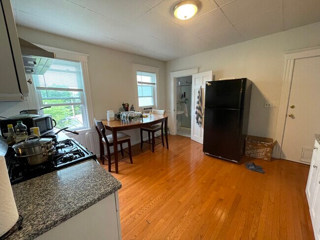 410 Trapelo Rd Unit 3R