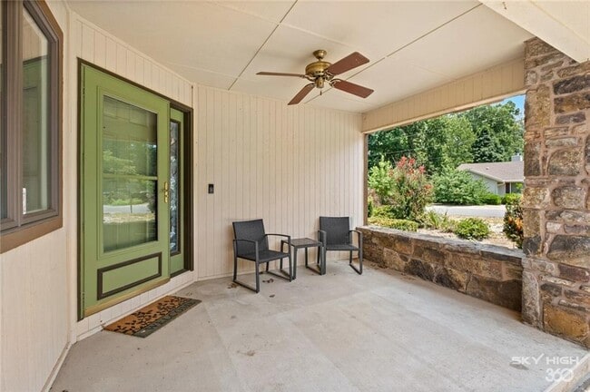 Photo - 13 Yarmouth Dr