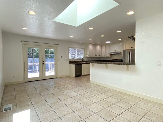 Photo - 3 Bedroom Home in East Santa Rosa