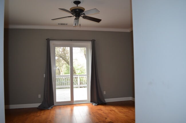 Photo - 2111 Deer Valley Rd