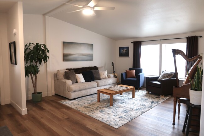 Living Room from dining room perspective - 205 N 3rd E Casa