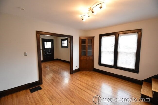 Building Photo - 2659-2661-2661 Deming Ave Unit 2659 Deming Avenue
