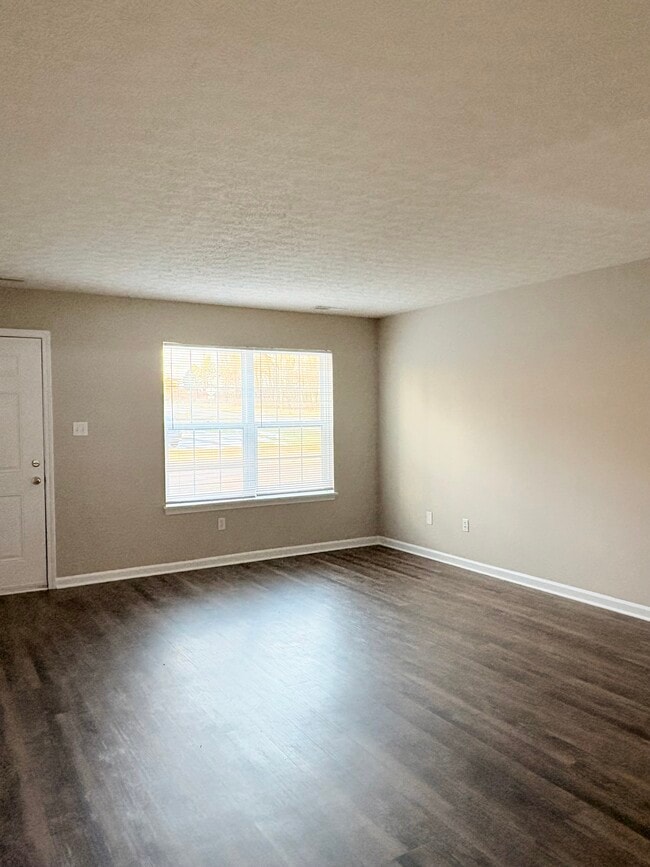 Photo - 1956 Sandra St