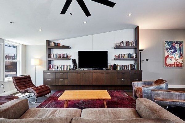 Building Photo - 647 Boylston St Unit PH3C Rental