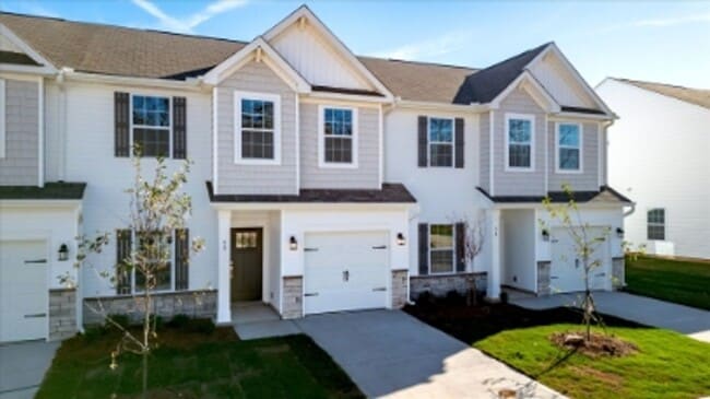 Photo - Stylish Living with Convenience at Your Doorstep