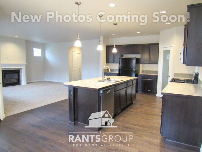 Photo - Fantastic Neighborhood! Easy Commute to JBLM!