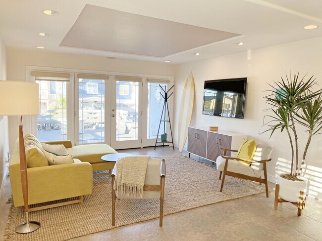 Photo - 2440 Greenwood Ave