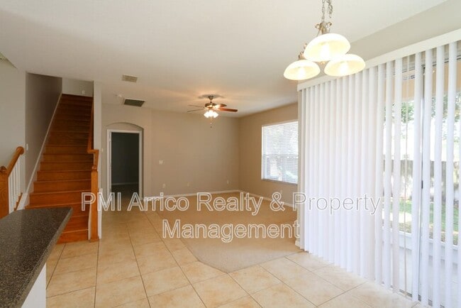 Photo - 622 Breezeway Ct