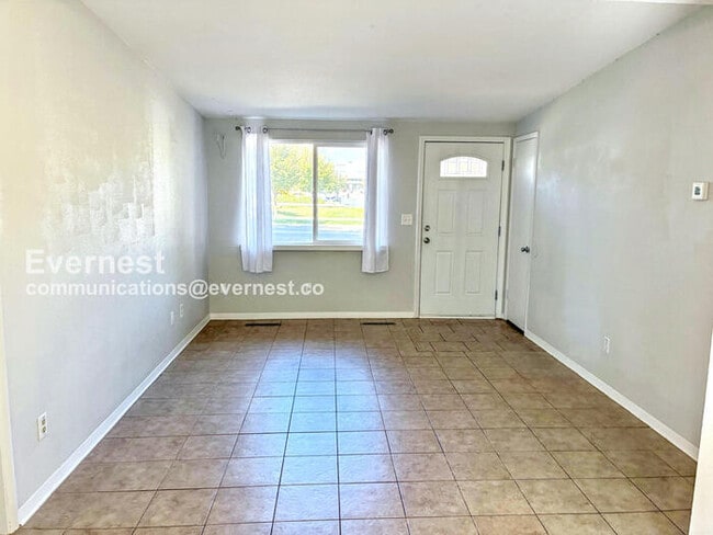 Photo - 621 W Prospect Rd