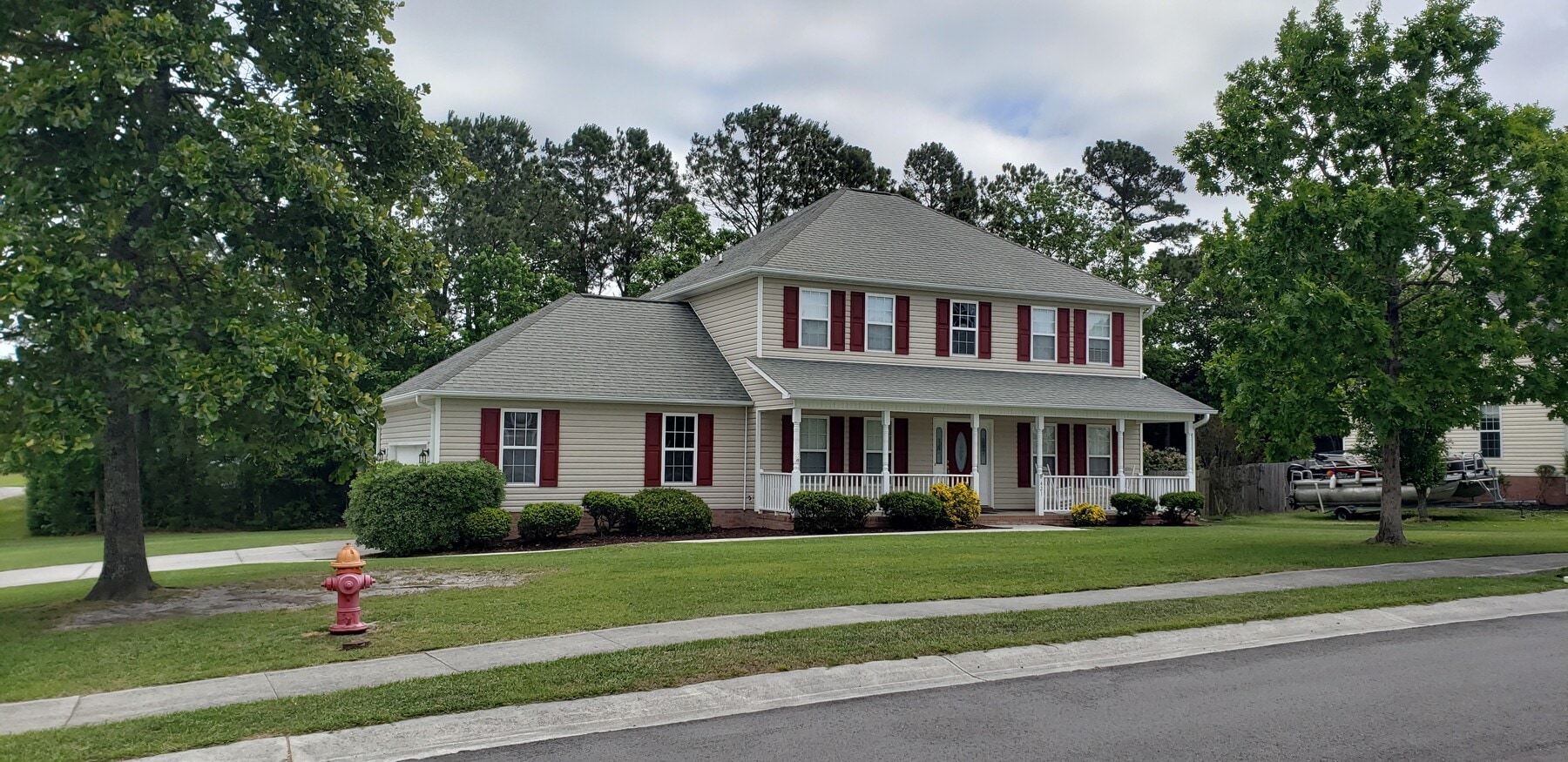 Photo - 421 Holly Ln