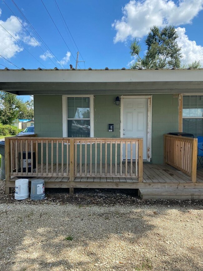 Photo - Quiet Duplex!