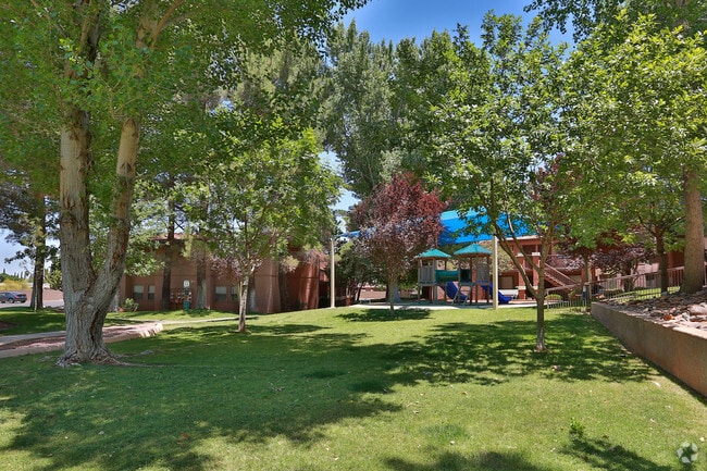 Highland Woods Apartments