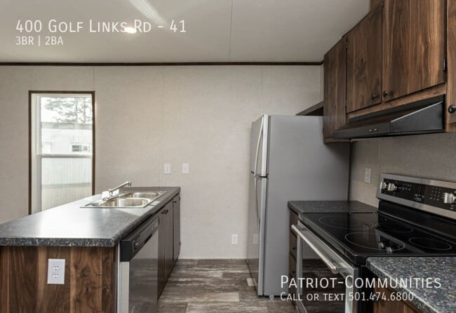 Photo - 400 Golf Links Rd