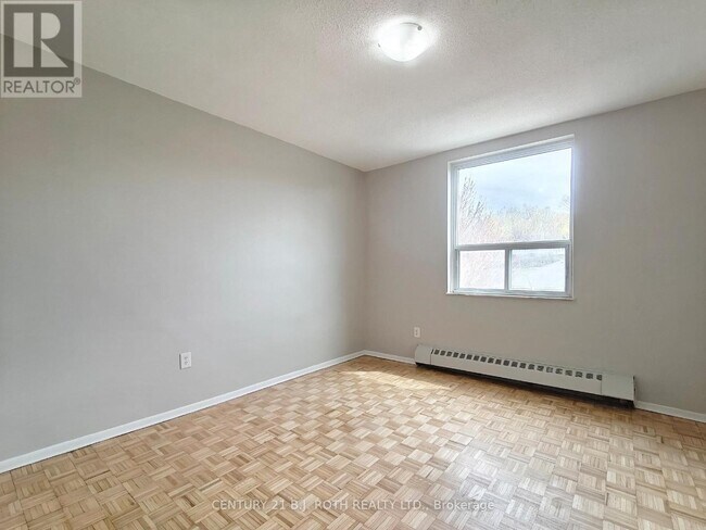 Photo - 90 Holgate St