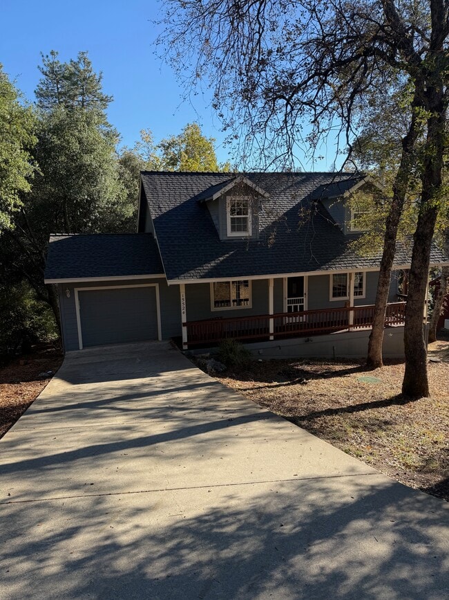 Building Photo - 15524 Buena Vista Avenida