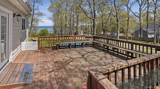 32 Red Creek Rd