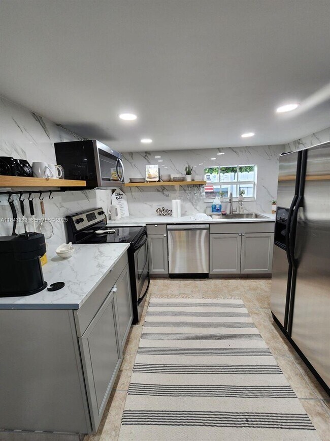 Photo - 1872 SW 29th Ave