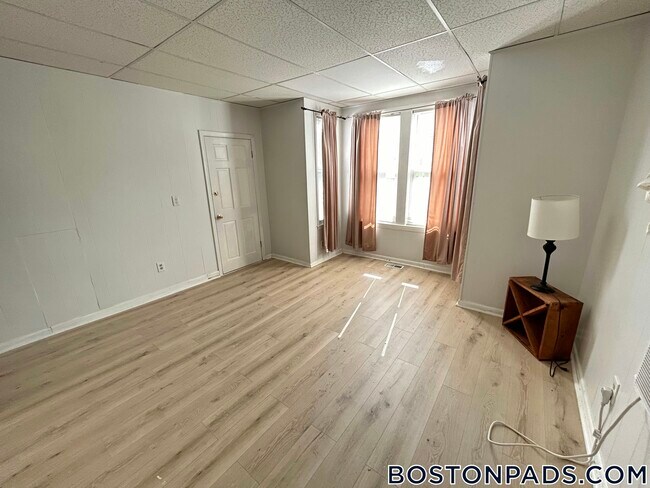 5 Clinton St Unit 1