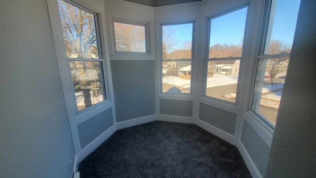 Building Photo - 489 E Harrison St