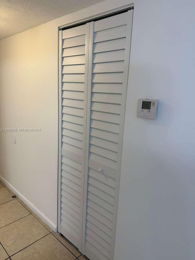 Photo - 8550 N Sherman Cir Unit 203