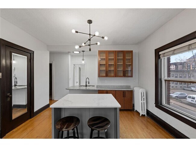 Photo - 2881 Irving Ave S