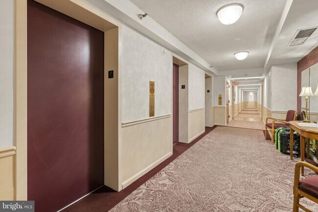 Photo - 15101 Interlachen Dr Unit 1-705