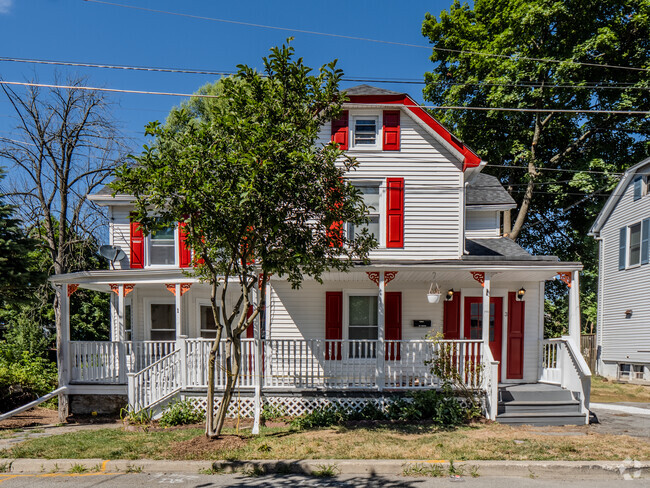 Building Photo - 3 Cedar St Rental