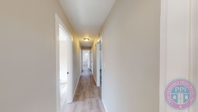 Photo - Desirable Woodlawn Neighborhood Ranch