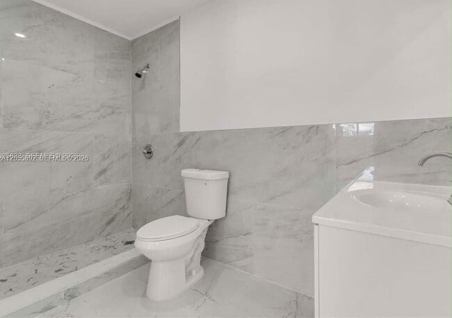 Photo - 1380 SW 8th St