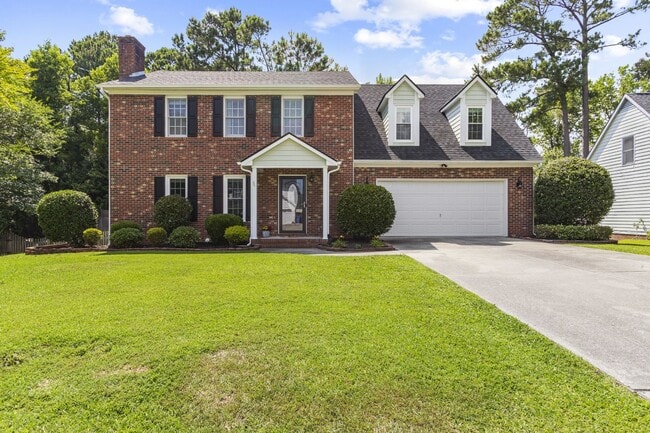 Building Photo - Inviting Jacksonville Home Near Shopping, Dining & Everyday Conveniences