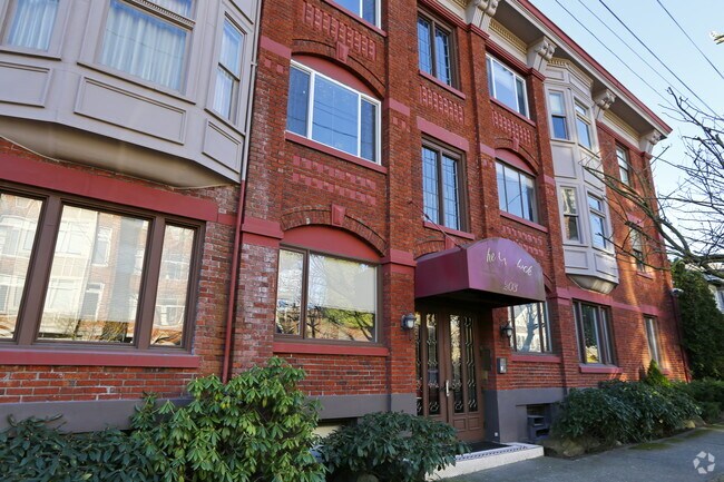 Photo - Comstock Apartments