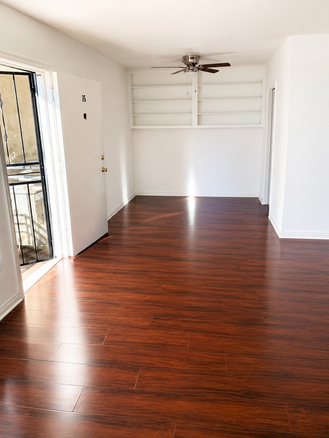 Photo - 1740 N Kingsley Dr Unidad 18