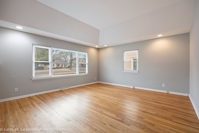 Photo - 820 Loomis St