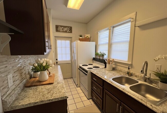 Photo - 2535 Post St