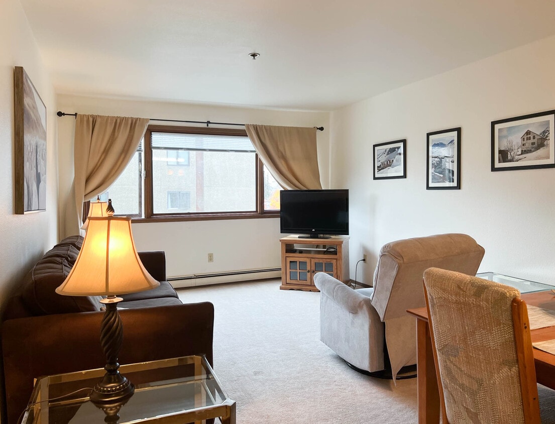 Photo - 380 E 11th Ave (Anchorage, AK)