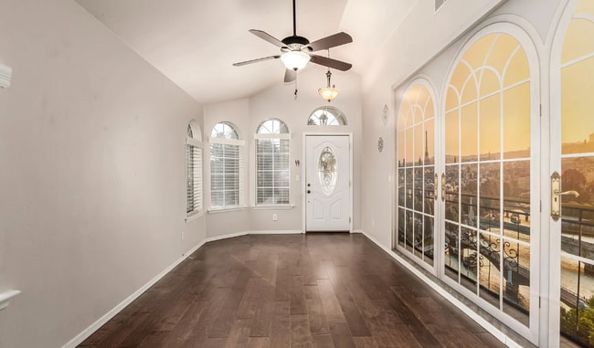Photo - 517 S Paradise Dr