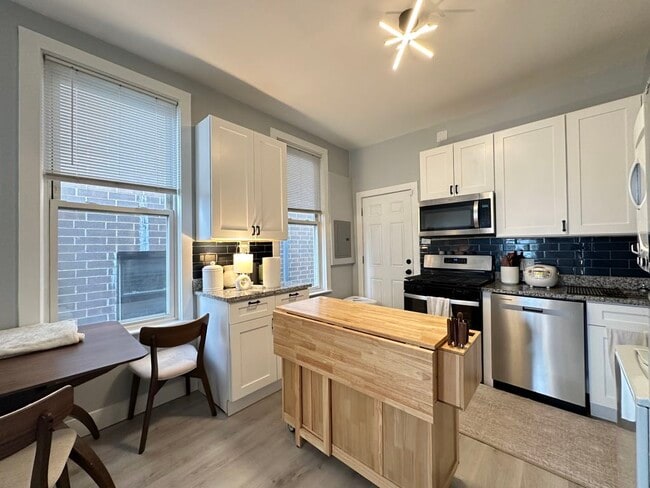 Photo - 1333 W Walton St Unidad F4