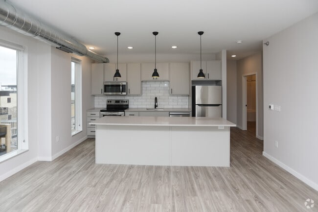 2BR, 2BA, Luella - 1,143 – 1,150SF