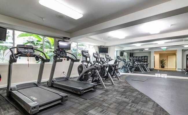 Building Photo - 4060 Glencoe Ave Unit 232