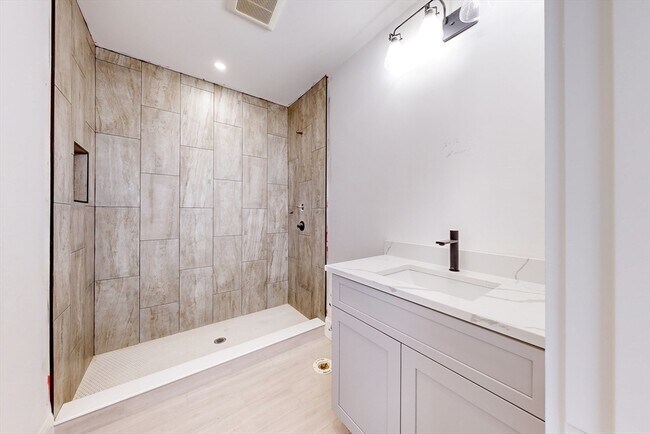 Photo - 48 Geneva St Unit #3A