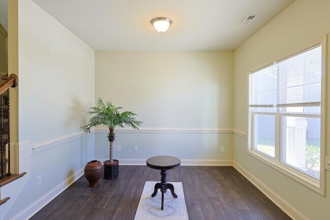 Photo - 1628 Mount Rainer Dr