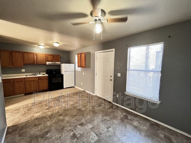 Photo - 813 E Huntsville Ave Unit Apt 102