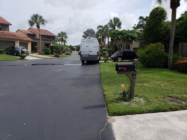 Photo - 11115 Oakdale Rd