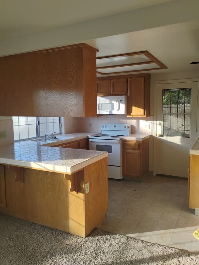 Photo - By appointment only. Do not disturb occupants. Apply now to schedule a viewing.