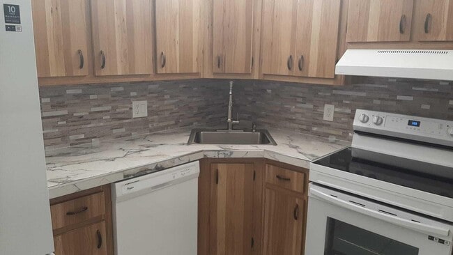 Photo - 5990 Pine Cone Ct Unit C-1