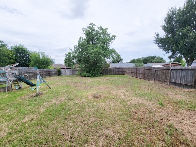 Photo - 16006 Hiram Clarke Rd